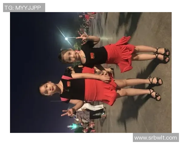 英超黄军专访回顾羽毛球生涯与成长历程的精彩瞬间